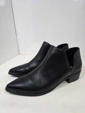 Design Lab Black Karon Pointed-Toe Deep Cutout Ankle Booties Snooth Faux Leather
